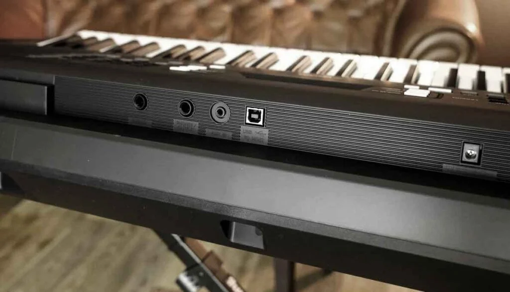 Yamaha PSR-E373 and EW-310