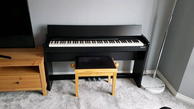 Roland F-140R